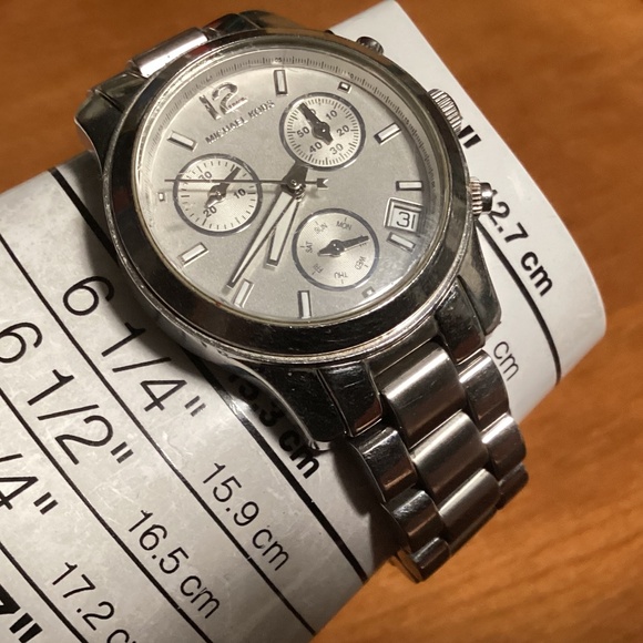 Michael Kors Silver-tone Small Runway Chronograph Women’s Watch MK5428 - Picture 9 of 9